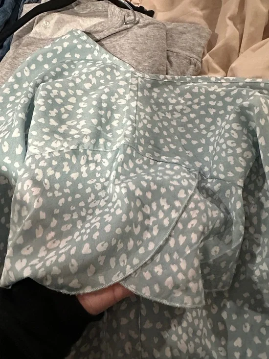 SHEIN Light Blue V-Neck Flutter Sleeve Printed Top - Picture 3 of 4